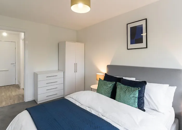 Host & Stay - 36 Waterside Place